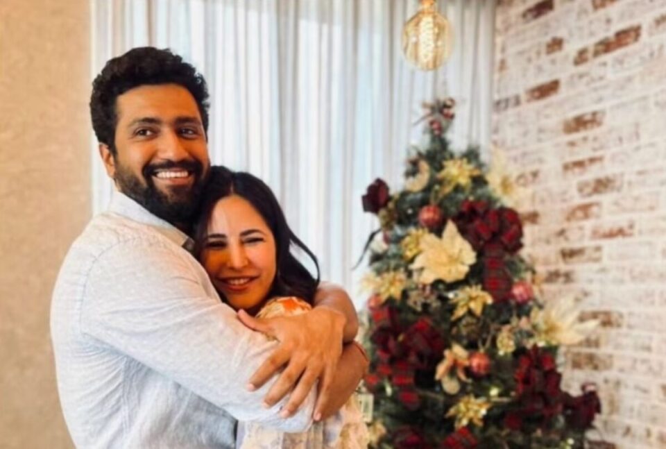 Katrina Kaif की वापसी के दो दिन बाद Vicky Kaushal ने क्रिसमस मनाया, प्यार का इजहार किया: 'क्रिसमस तब होता है जब आप यहां होते हैं।'