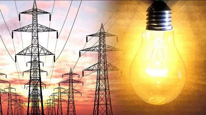 UPCL को Uttarakhand नियामक आयोग द्वारा electricity कनेक्शन के लिए 15 दिन की समय सीमा दी गई है, अनुपालन न करने पर दैनिक जुर्माना लगाया जाएगा।