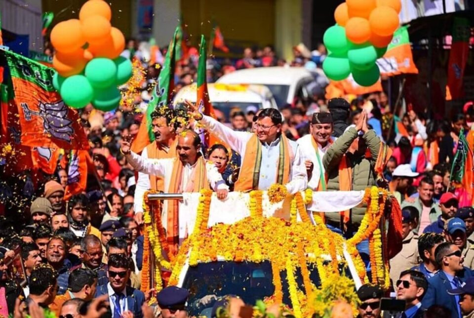 CM Dhami: चमोली में मुख्यमंत्री ने किया जोरदार रोड शो, Nanda-Gaura महोत्सव में पहुंचे...तस्वीरें में देखिए