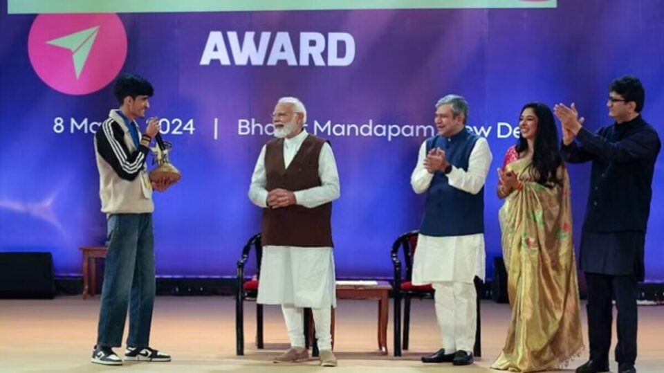 Uttarakhand: चमोली के पीयूष को मिला नैनो क्रियेटर अवार्ड, Delhi में प्रधानमंत्री मोदी ने किया सम्मानित